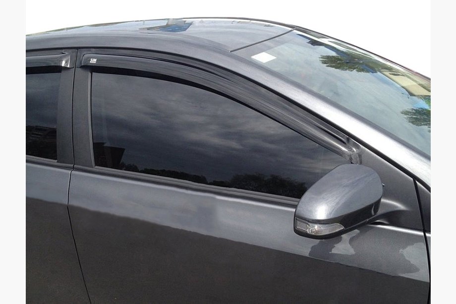 Toyota Corolla 2013–2019 Ofuky oken (4 ks, SIM) Image