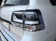 Toyota Land Cruiser 200 2007–2021 Zadní světla 2016+ (Executive Black) fotografie 2