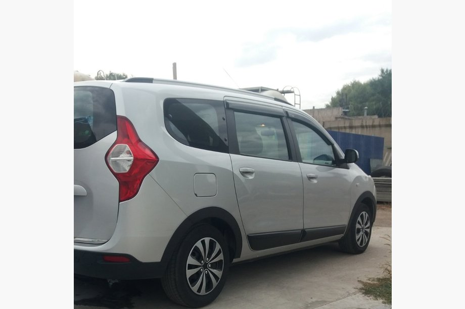 Dacia Lodgy 2012–2022 Lemy blatníků (4 ks, černé) Image