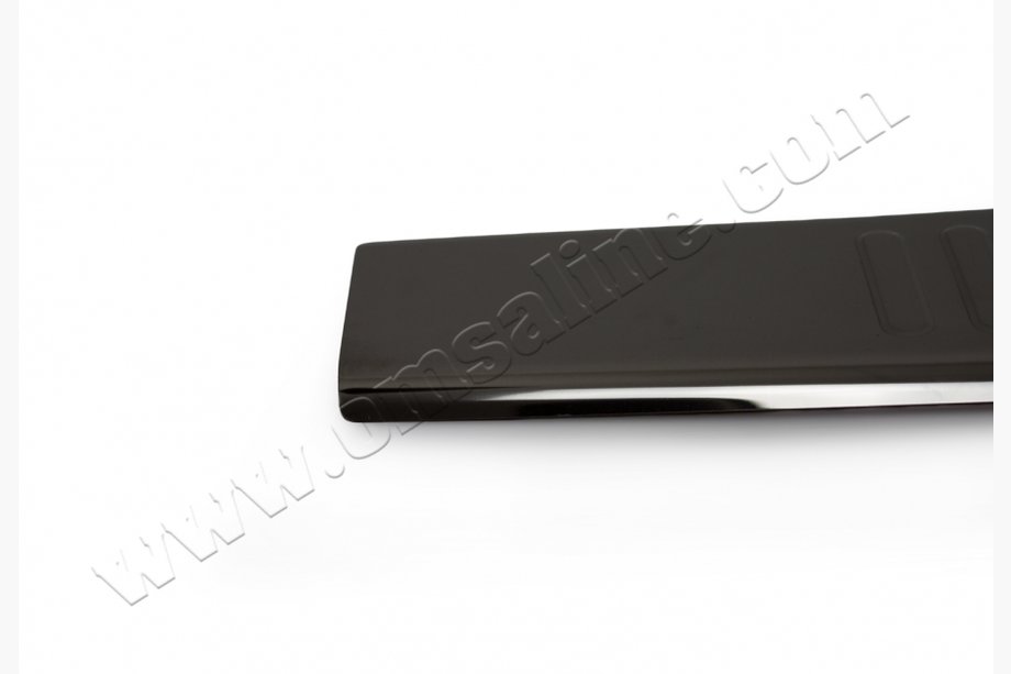 Nissan Qashqai 2007–2010 Chromová lišta na zadní nárazník – černý chrom (nerez) Standardní základna Image