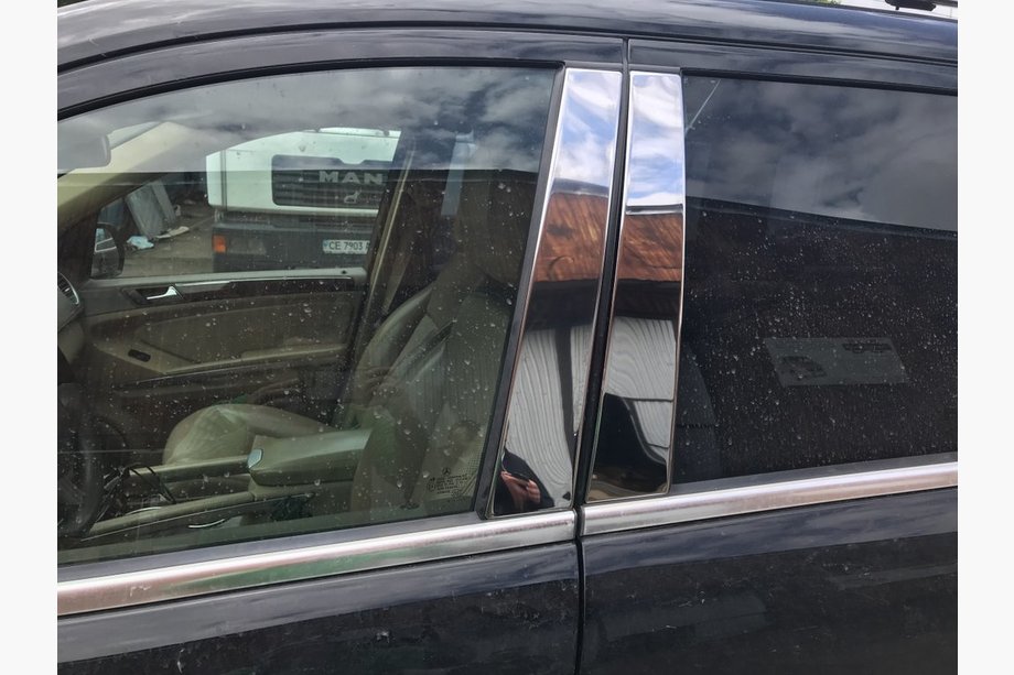 Mercedes GL třída X164 2006–2012 Nerezové lišty sloupků dveří (6 ks) Image