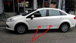 Fiat Linea 2006–2018 Plastové dveřní lišty (sada) fotografie 1