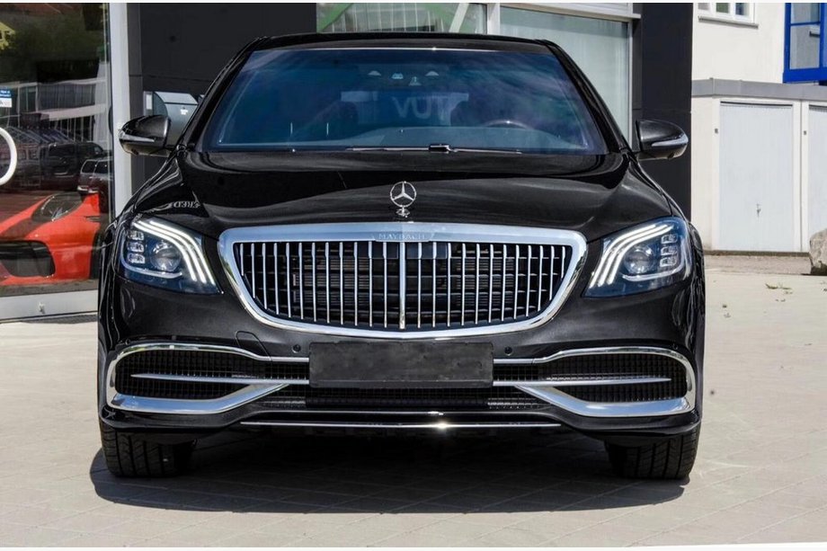 Mercedes S-Class W222 2013–2022 Maska chladiče Maybach Fotografie 1