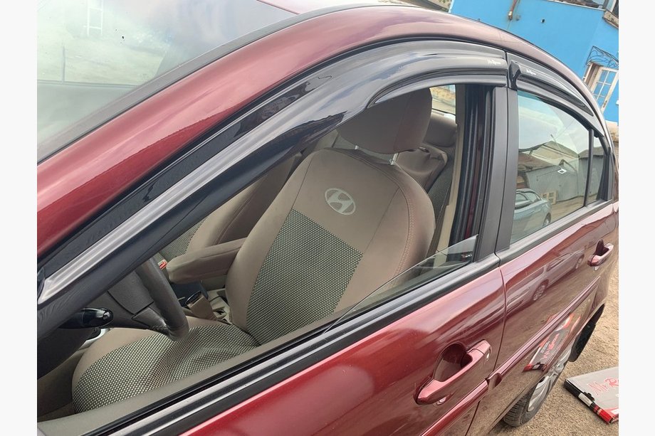 Hyundai Accent 2006–2010 Ofuky oken (4 ks, MyRacing) Image