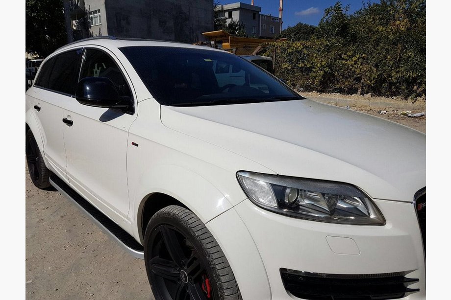 Audi Q7 2005–2015 Boční nášlapy Tayga (2 ks, hliník) Image