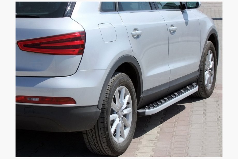 Audi Q7 2005–2015 Boční prahy BlackLine (2 ks, hliník) Image