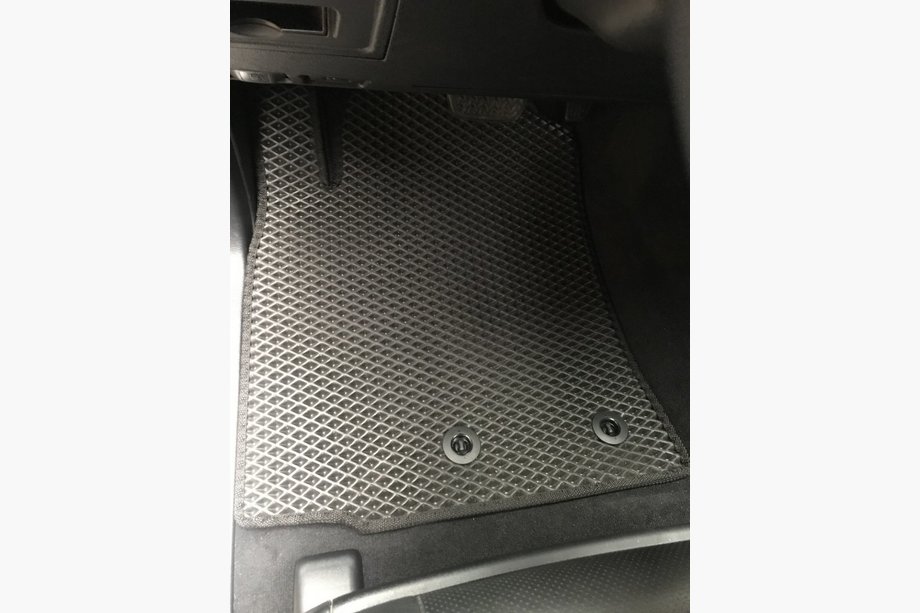 Lexus LX570/450d 2008–2022 Polyuretanové autokoberce do interiéru (2012-2021, EVA, černé) Image