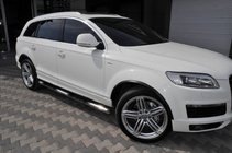 Audi Q7 2005–2015 Boční nášlapy – nerezové trubky (2 ks) fotografie 1