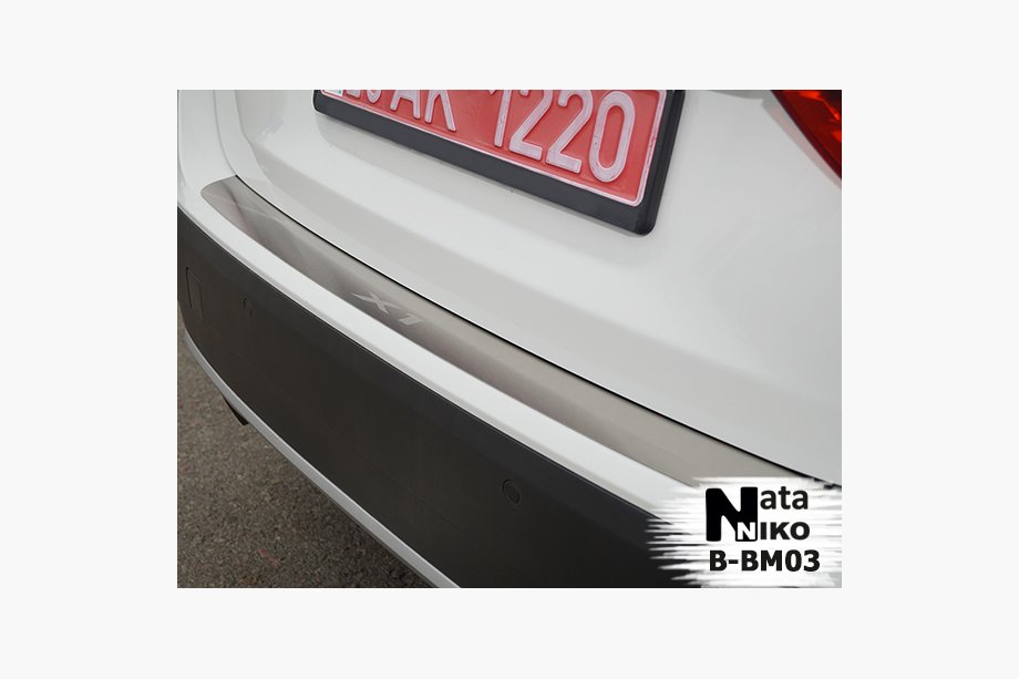 BMW X1 E84 2009–2015 Nerezová lišta zadního nárazníku Natanika Image