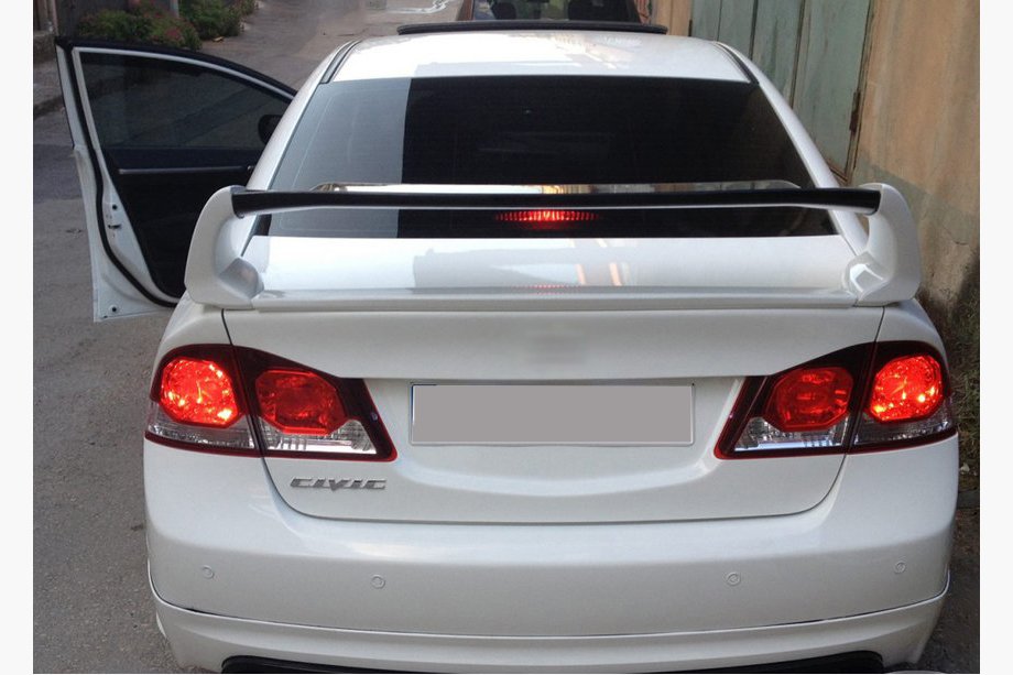 Honda Civic Sedan VIII 2006–2011 Spoiler RR-Type (k lakování) Fotografie 5