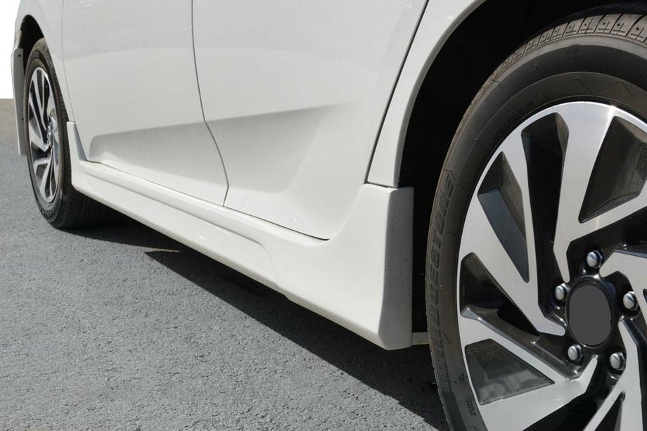 Honda Civic Sedan X 2016–2021 Boční prahy (k lakování) Image