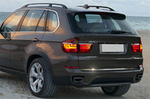 BMW X5 E70 2007–2013 Nerezová lišta hrany víka kufru Carmos - turecká ocel fotografie 1