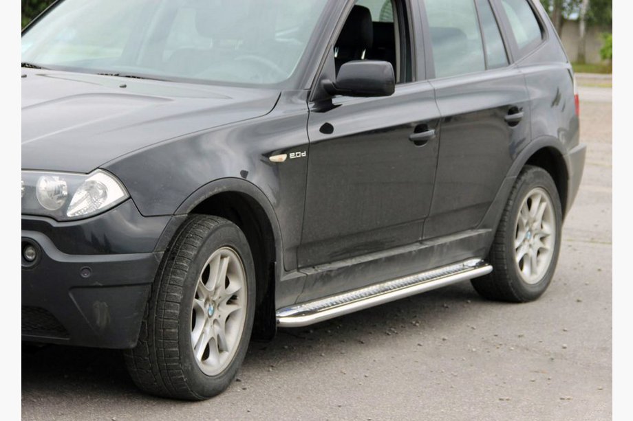 BMW X3 E83 2003–2010 Boční nášlapy KB001 (nerez) 60 mm Image