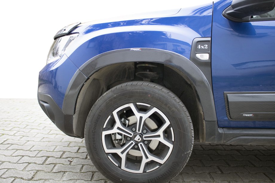 Renault Duster 2018–2024 Široké rozšiřovače blatníků (8 ks, ABS, karbonový vzhled) Image
