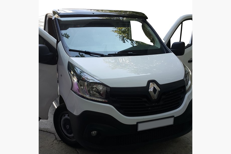 Fiat Talento 2016– Sluneční kšilt na čelní sklo (černý lesk, 5 mm) Image