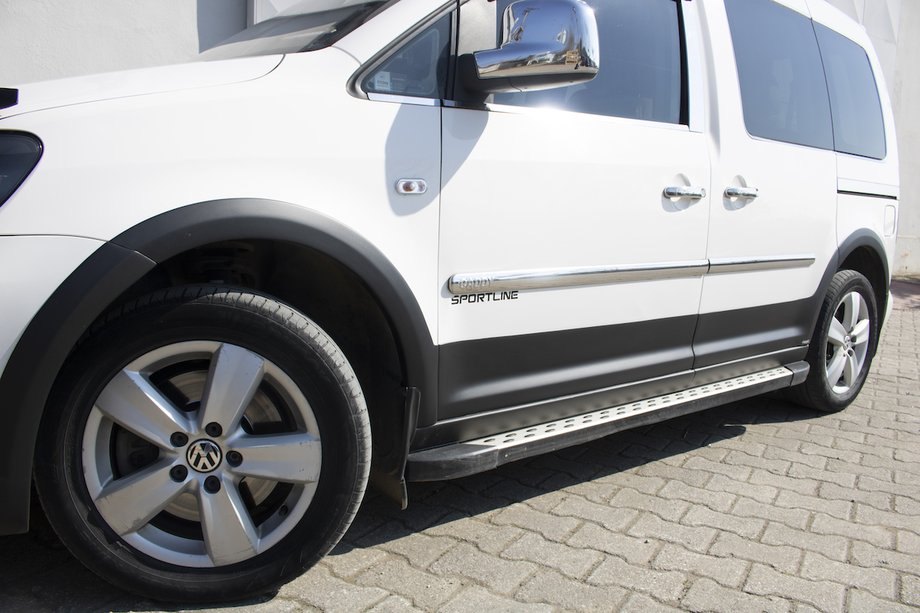 Volkswagen Caddy 2015–2020 Sada lišt a rozšiřovačů lemů blatníků Image