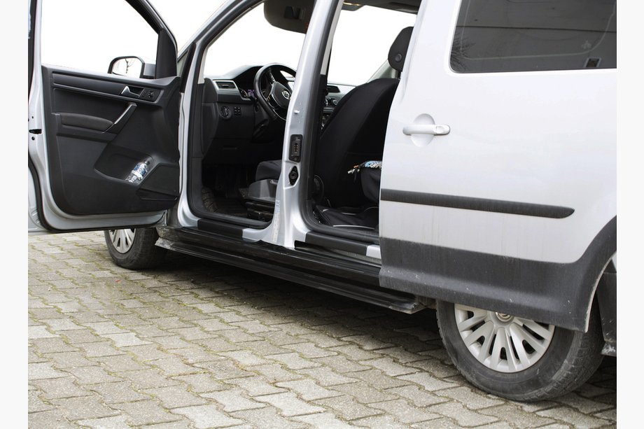 Volkswagen Caddy 2015–2020 Plastové kryty dveřních prahů EuroCap (2 ks, ABS) Image