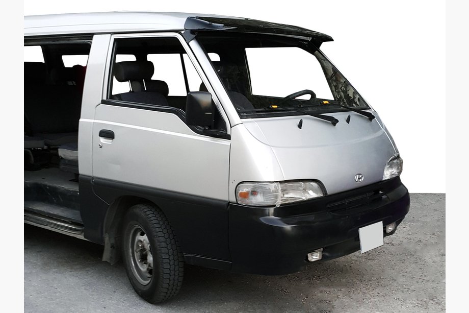Hyundai H100 Sluneční kšilt na čelní sklo (černý lesk, 5 mm) Image