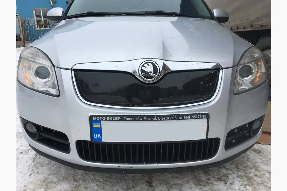 Skoda Fabia 2007–2014 Zimní kryt přední masky (2007-2010, horní) Image