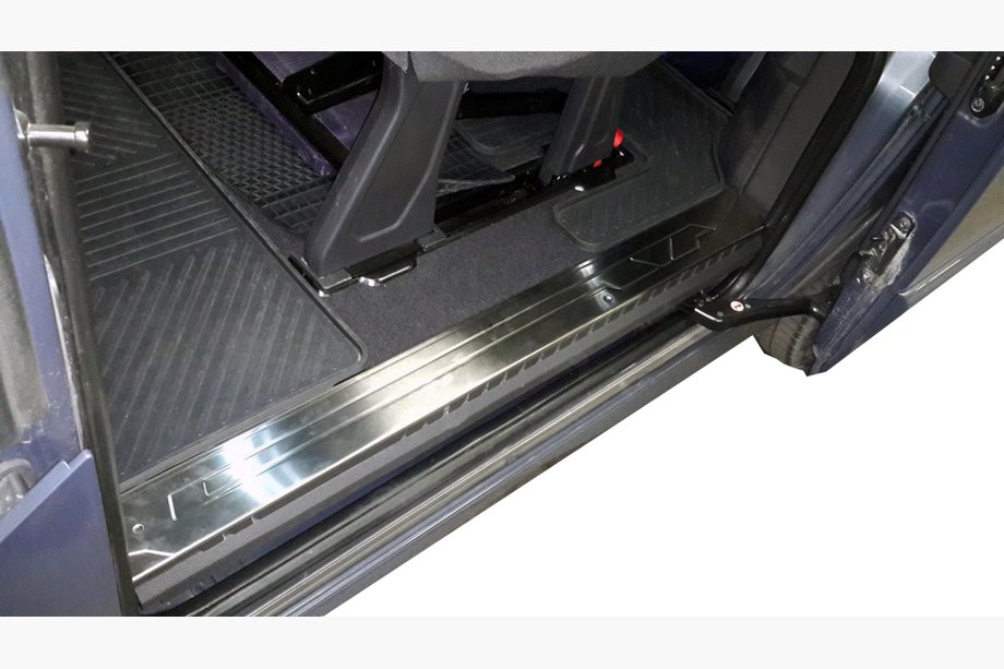 Ford Custom 2013–2022 Nerezové lišty vnitřních prahů OmsaLine 4 dveře Image
