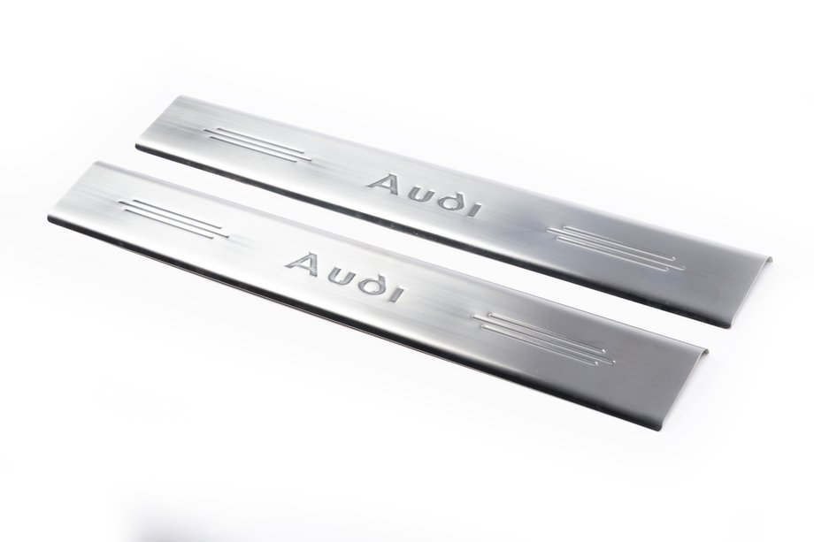 Audi TT 1998–2006 Chromované kryty nástupních prahů (2 ks, Carmos) Image