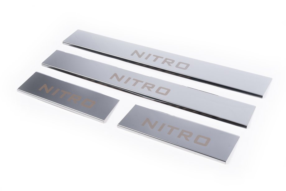 Dodge Nitro 2006–2011 Nerezové kryty prahů Carmos – horní část Image