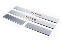 Dodge Nitro 2006–2011 Nerezové kryty prahů Carmos na spodní část (nerez) fotografie 1