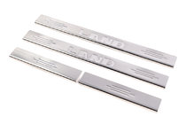 Toyota Land Cruiser 100 1998–2007 Nerezové kryty prahů Carmos (4 ks) fotografie 1
