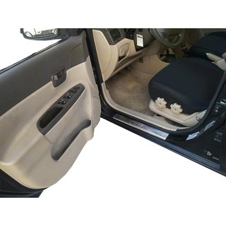 Nerezové prahové lišty Carmos V1 (4 ks) Hyundai Accent 2006–2010 fotografie 2