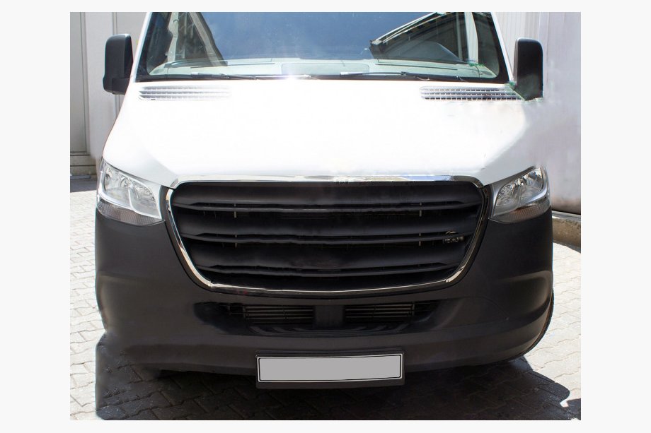 Mercedes Sprinter W907/W910 2018– Rámeček masky chladiče (4 ks) Image