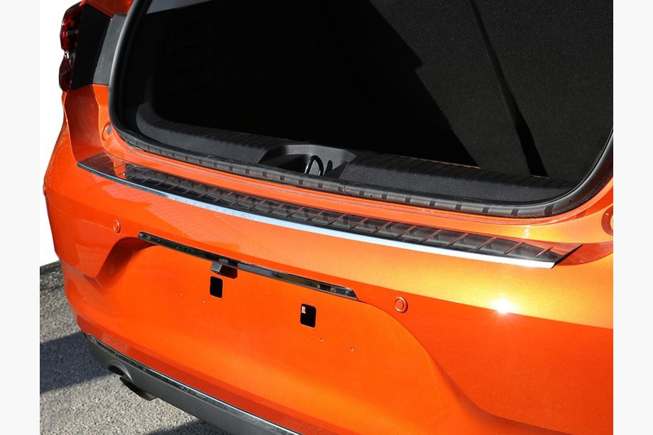 Renault Clio V 2019– Nerezová ochranná lišta na zadní nárazník Image