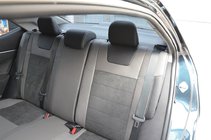Toyota Corolla 2013–2019 Autopotahy Elite (koženka + imitace Alcantary) fotografie 5