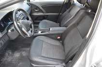 Toyota Avensis 2009–2018 Autopotahy (koženka↗ náhrada Alcantary) fotografie 1