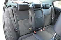 Toyota Avensis 2009–2018 Autopotahy (koženka↗ náhrada Alcantary) fotografie 3