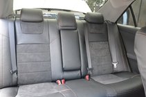 Toyota Camry 2011–2017 Autopotahy (koženka – náhrada alcantary, Elite) fotografie 2
