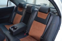 Toyota Camry 2011–2017 Autopotahy (koženka – náhrada alcantary, Elite) fotografie 5