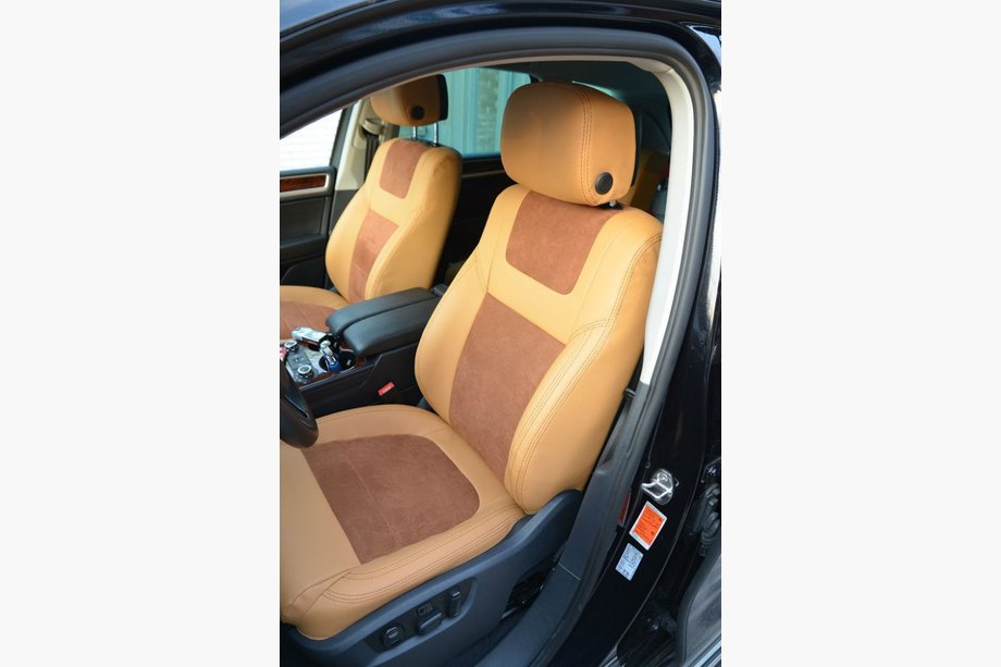Volkswagen Touareg 2010–2018 Autopotahy (alternativa alcantary a kůže, Elite) Image