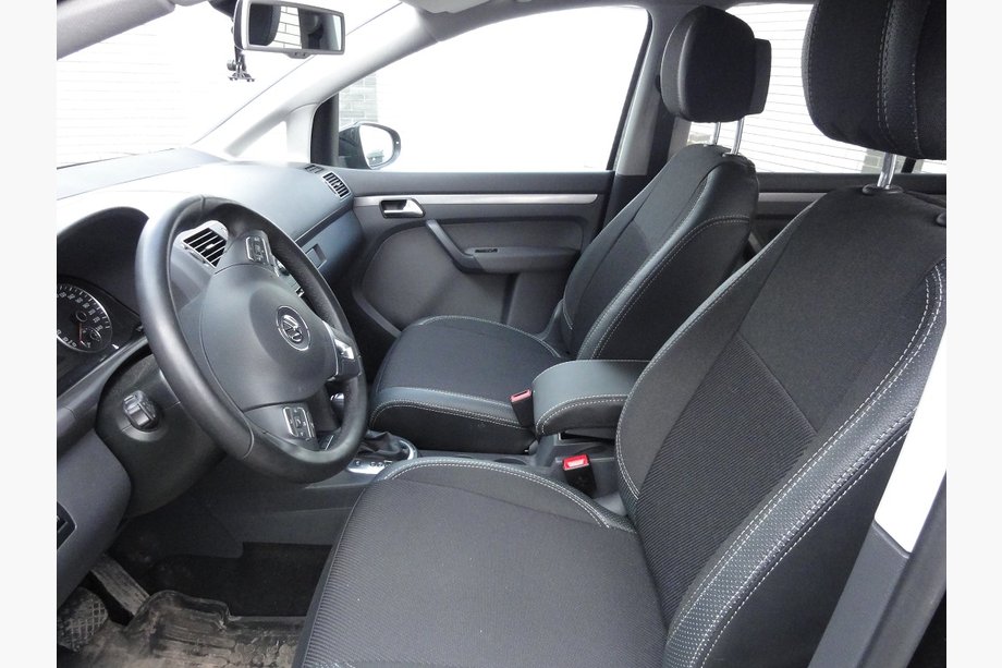 Volkswagen Touran 2010–2015 Autopotahy (eko kůže↗látka, Premium) Image