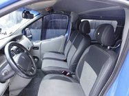 Opel Vivaro 2001–2015 Přední 2+1 a zadní sedadla fotografie 3