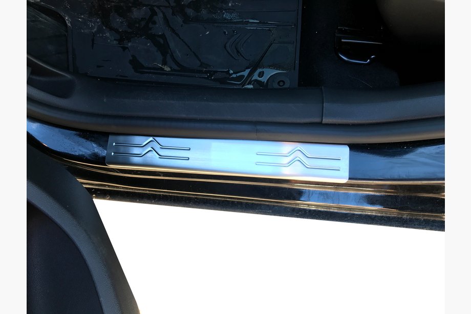 Citroen C-4 2010–2018 Nerezové kryty prahů OmsaLine (4 ks) Image