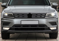 Volkswagen Tiguan 2016–2023 Ochranná nerezová lišta na přední nárazník 2016-2020 fotografie 1