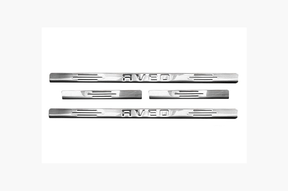 Chevrolet Aveo T200 2002–2008 Kryty prahů Carmos (4 ks, nerez) Image