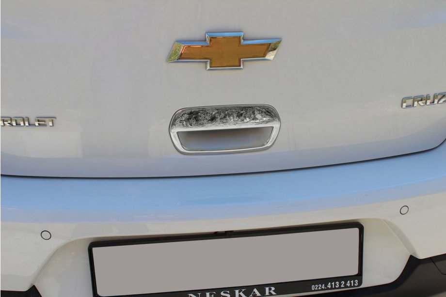 Chevrolet Cruze 2009–2015 Kryt madla víka kufru (pro verzi HB, nerez) Image