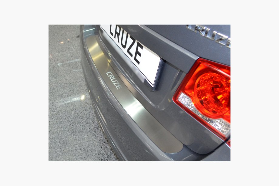 Chevrolet Cruze 2009–2015 Ochranná lišta zadního nárazníku Nathaniko (nerez) Sedan Image