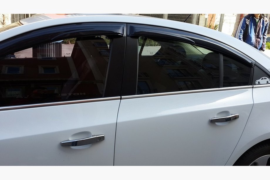 Chevrolet Cruze 2009–2015 Okenní lišty (nerez) HB, OmsaLine – italská nerezová ocel Fotografie 4