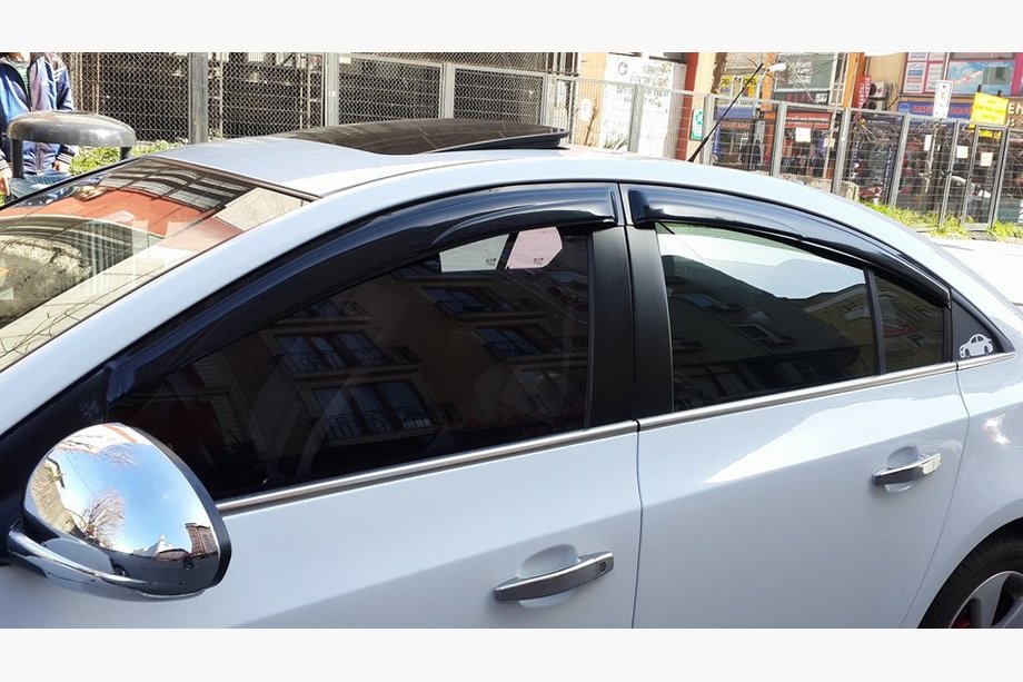 Chevrolet Cruze 2009–2015 Okenní lišty (nerez) HB, OmsaLine – italská nerezová ocel Fotografie 2