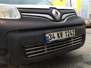Renault Kangoo 2008–2020 Celistvá mřížka do nárazníku (nerez) fotografie 3
