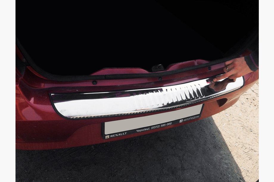 Renault Logan I 2008–2013 Nerezová lišta na zadní nárazník Carmos Image