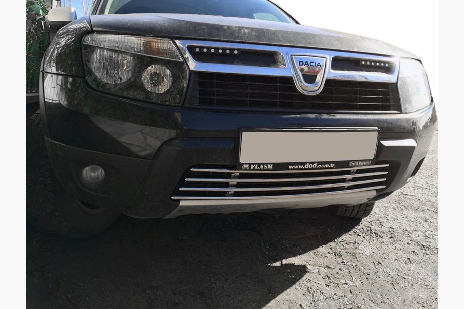 Dacia Duster 2008–2018 Celistvá spodní mřížka (nerez) Image