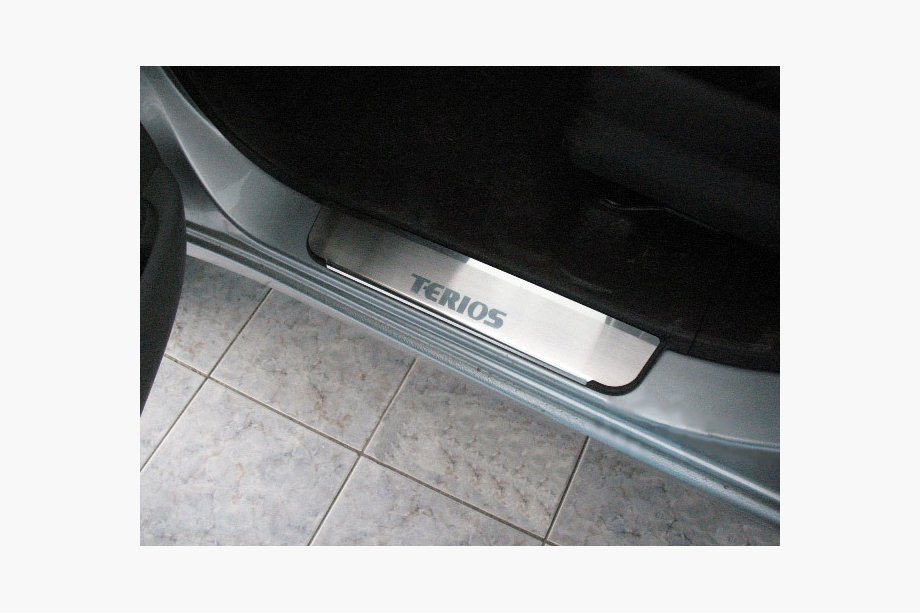 Daihatsu Terios 2006–2017 Nerezové prahové lišty Natanika Premium (4 ks) Image